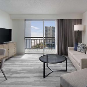 Queen Suite Bath Tub Ocean View Mobility or Hearing Access